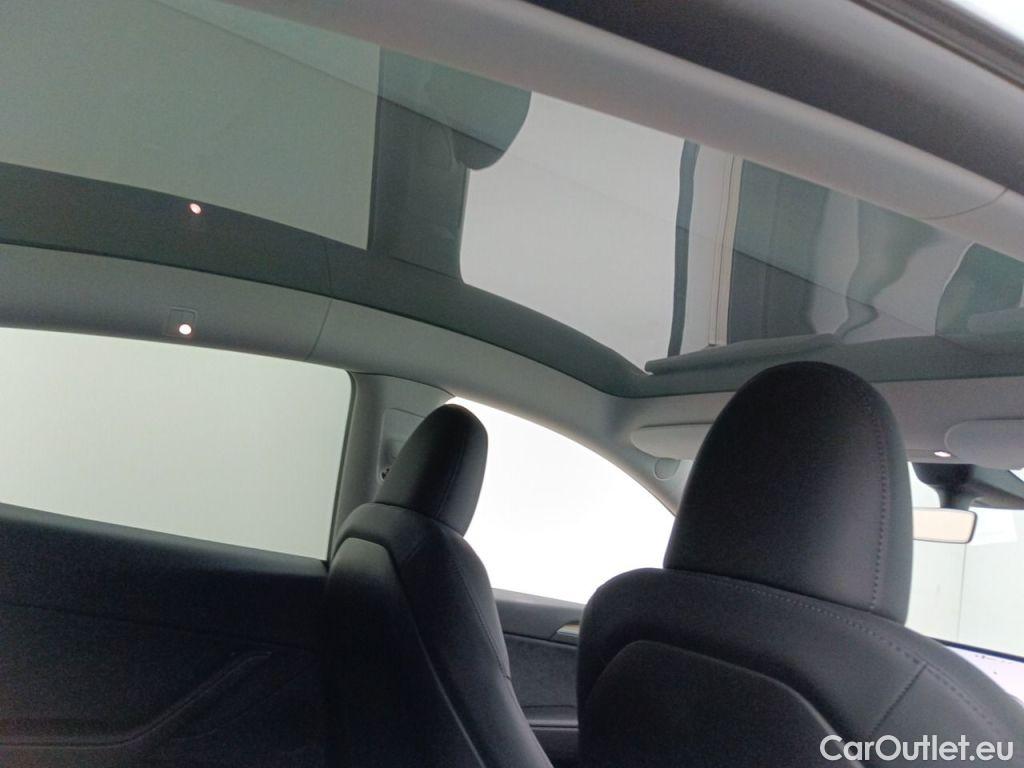 Tesla  Model Y TESLA  72.5 kWh Dual Motor Long Range (324 kW) 5d #18