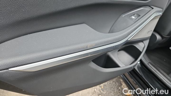 Bmw  Serie 3 330e M Sport Automatik #32