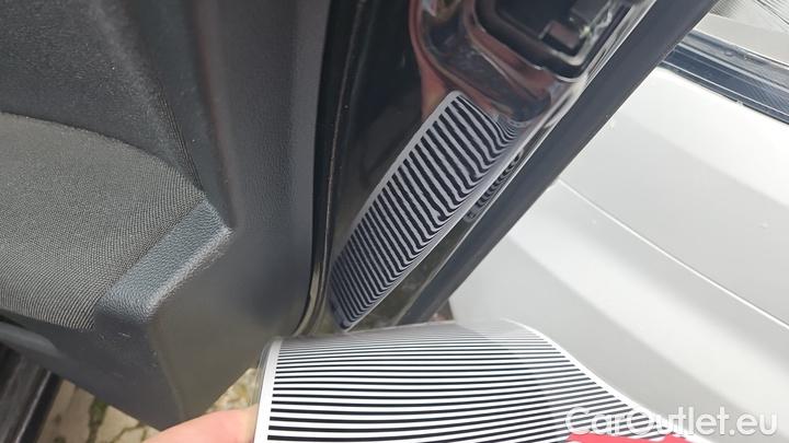 Volkswagen  Golf  2.0 TDI SCR 85kW DSG Life #36