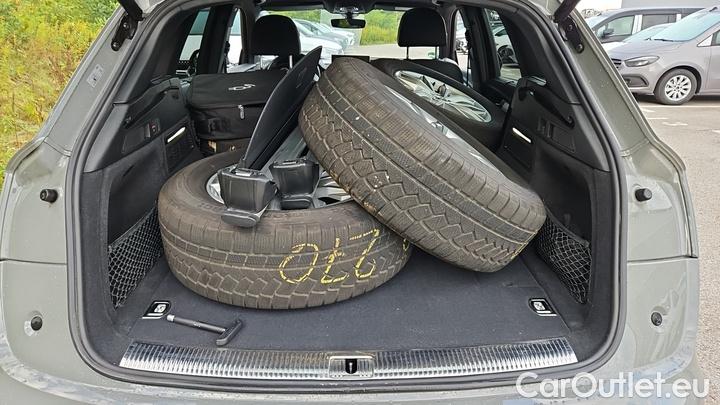 Audi  Q5 55 TFSI e S tronic quattro S line #8
