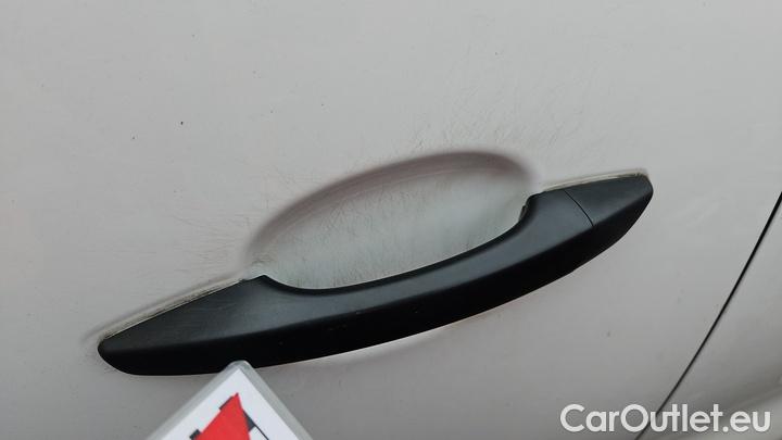 Peugeot  Expert L3 BlueHDi 150 Premium #40