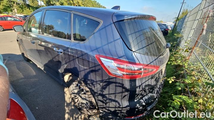 Ford  S-Max 2,0 EcoBlue 140kW 4x4 Trend Auto #3