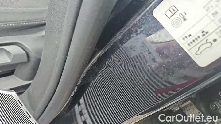 Volkswagen  Golf  2.0 TDI SCR 85kW DSG Life #21