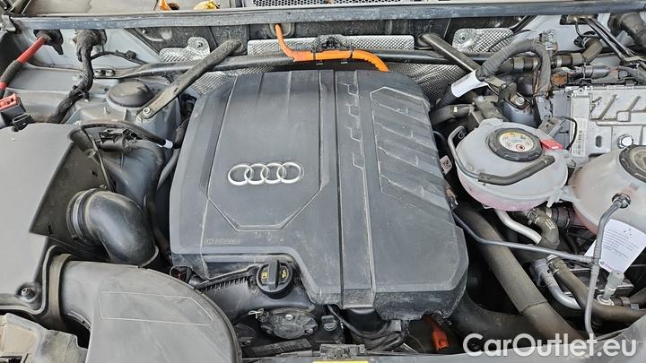 Audi  Q5 55 TFSI e S tronic quattro S line #11