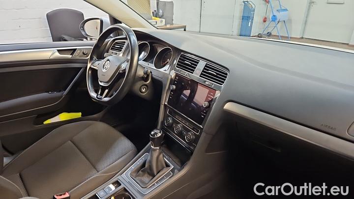 Volkswagen  Golf  1.6 TDI SCR Trendline Variant #7