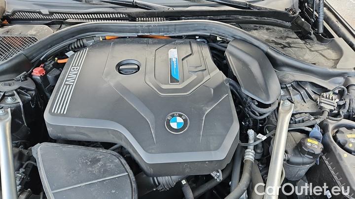 Bmw  Serie 5 530e xDrive Touring A #11