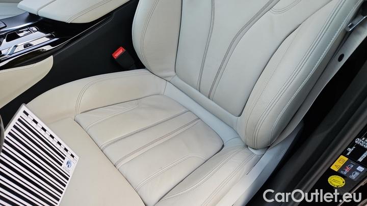 Bmw  Serie 5 530e xDrive Touring A #33