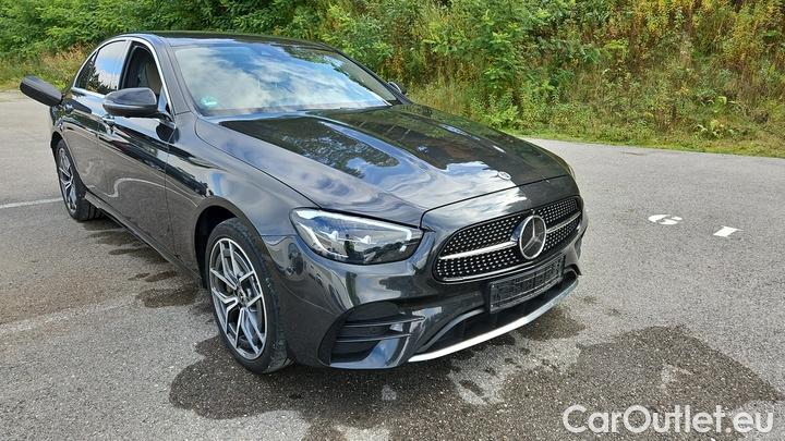 Mercedes  E-Klasse E 300 e 4MATIC Autom. #2