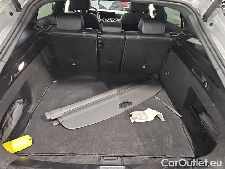 Mercedes  CLA-Klasse CLA 180 d DCT Shooting Brake #8