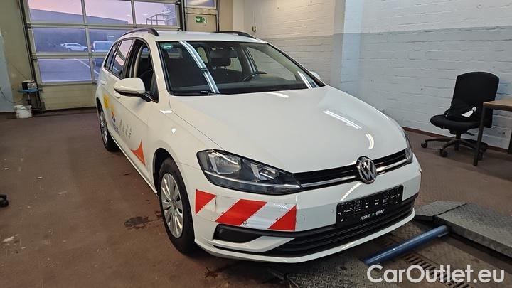 Volkswagen  Golf  1.6 TDI SCR Trendline Variant #2