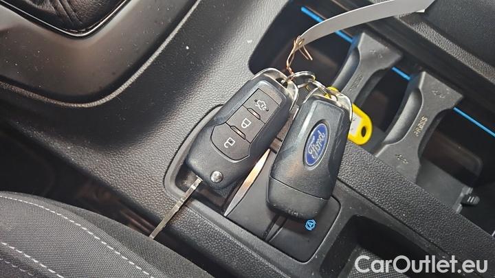 Ford  Focus 1,5 EcoBlue 88kW Cool & Connect Turnier #12