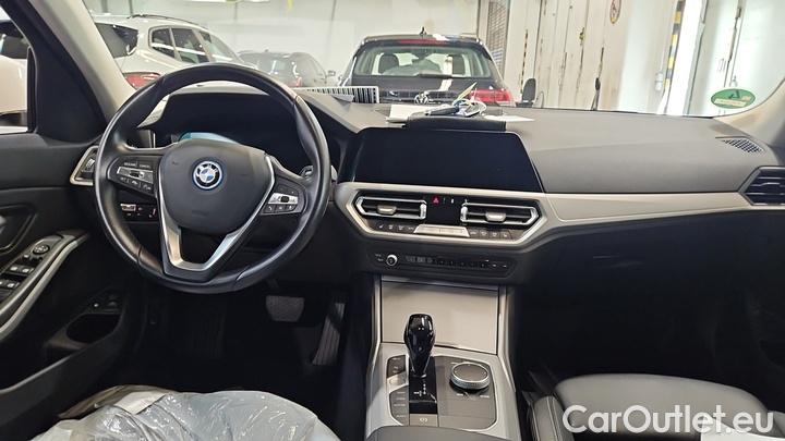 Bmw  Serie 3 330e Touring Advantage Automatic #6