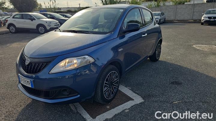 Lancia  Ypsilon 1.0 FireFly 70cv Hybrid Silver Plus #1