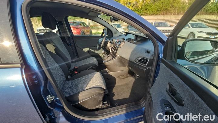 Lancia  Ypsilon 1.0 FireFly 70cv Hybrid Silver Plus #5