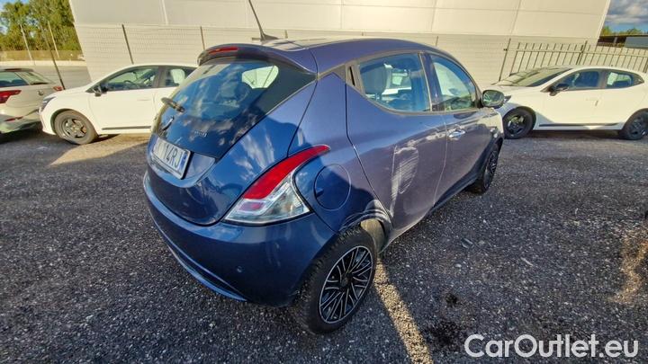 Lancia  Ypsilon 1.0 FireFly 70cv S&S Hybrid GOLD #4