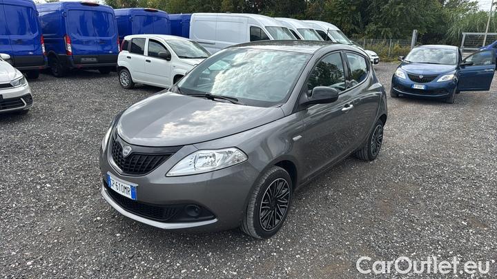 Lancia  Ypsilon 1.0 FireFly 70cv Hybrid Silver Plus #1