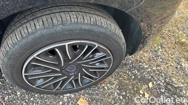 Lancia  Ypsilon 1.0 FireFly 70cv Hybrid Silver Plus #20