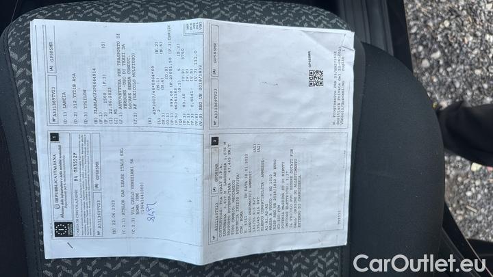 Lancia  Ypsilon 1.0 FireFly 70cv Hybrid Silver Plus #16