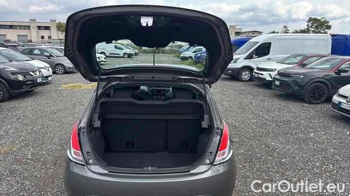 Lancia  Ypsilon 1.0 FireFly 70cv Hybrid Silver Plus #10