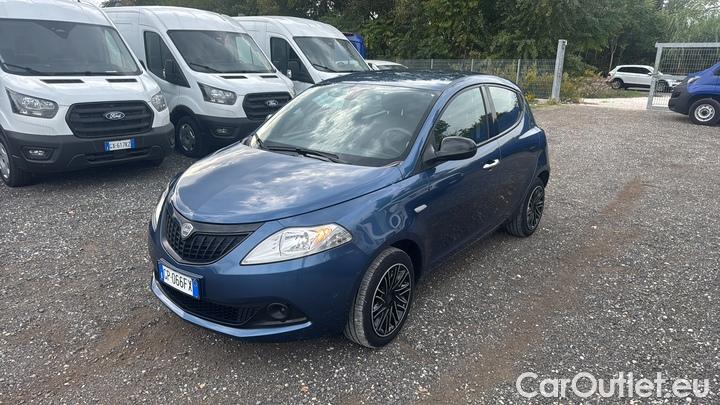 Lancia  Ypsilon 1.0 FireFly 70cv Hybrid Silver Plus #1