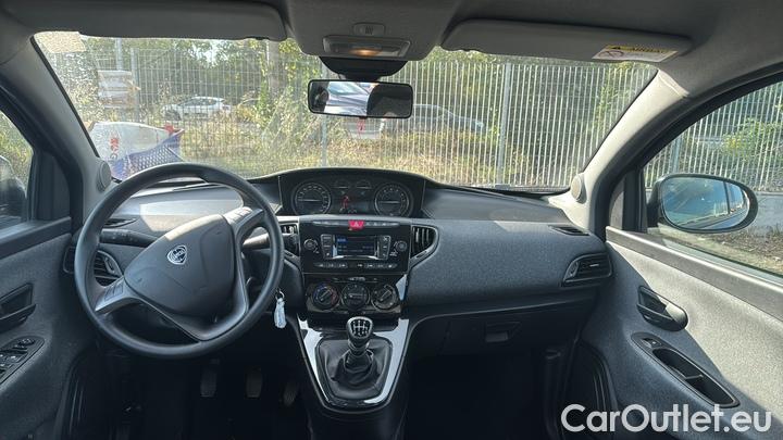 Lancia  Ypsilon 1.0 FireFly 70cv Hybrid Silver Plus #7