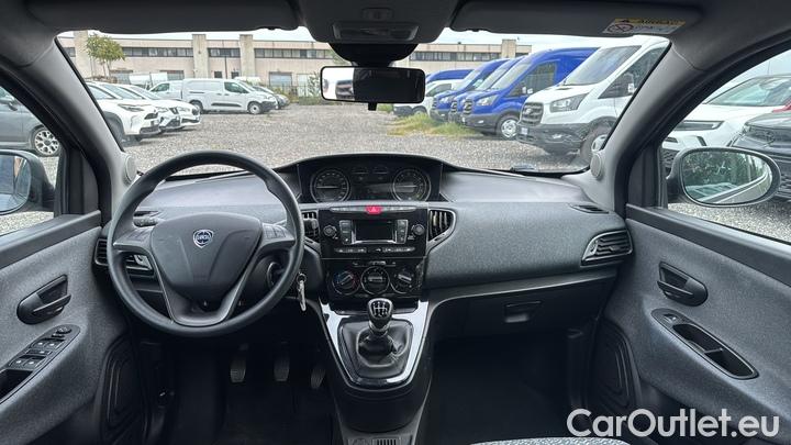 Lancia  Ypsilon 1.0 FireFly 70cv Hybrid Silver Plus #7