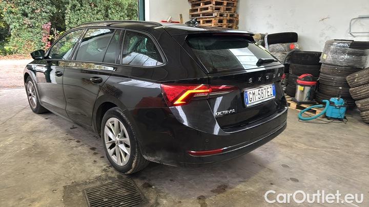 Skoda  Octavia 2.0 TDI EVO 85KW EXECUTIVE DSG #3