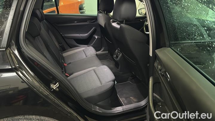 Skoda  Octavia 2.0 TDI EVO 85KW EXECUTIVE DSG #8