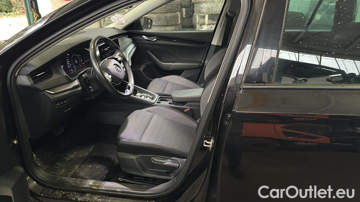 Skoda  Octavia 2.0 TDI EVO 85KW EXECUTIVE DSG #5