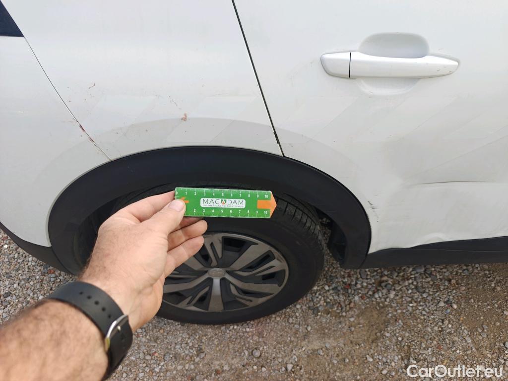  Peugeot  2008 PEUGEOT  / 2019 / 5P / todoterreno Active BlueHDI 81kW (110CV) #36