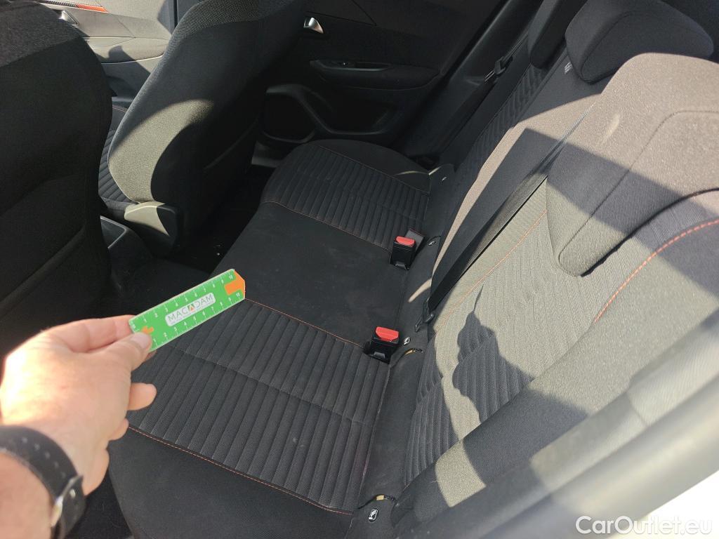  Peugeot  2008 PEUGEOT  / 2019 / 5P / todoterreno Active BlueHDI 81kW (110CV) #18