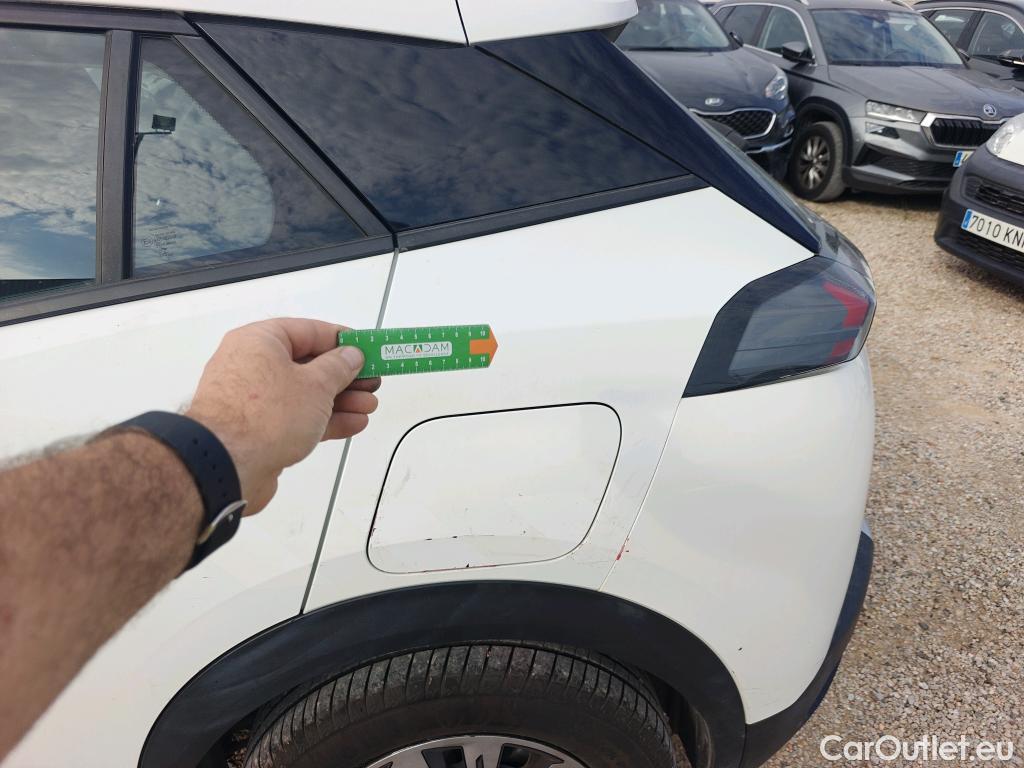  Peugeot  2008 PEUGEOT  / 2019 / 5P / todoterreno Active BlueHDI 81kW (110CV) #23