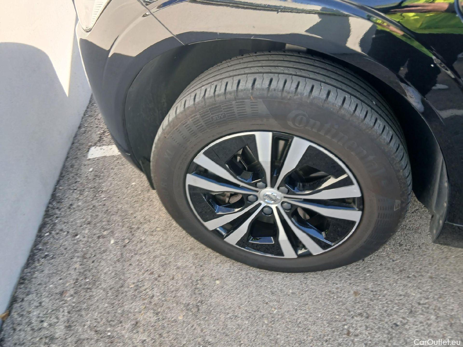  Volvo  XC60 VOLVO  / 2017 / 5P / todoterreno 2.0 T6 AWD Recharge Inscription Exp Auto #4