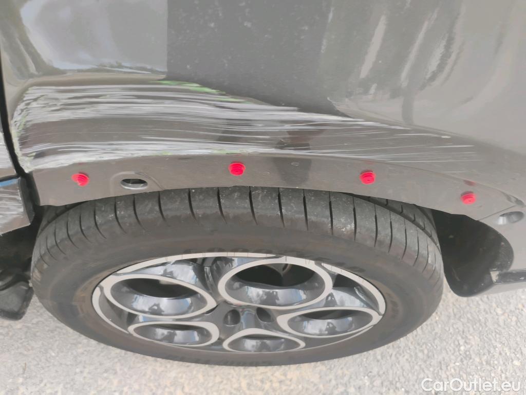  Alfa Romeo  TONALE  Ti 1.5 MHEV 160CV AT7 FWD E6d #4