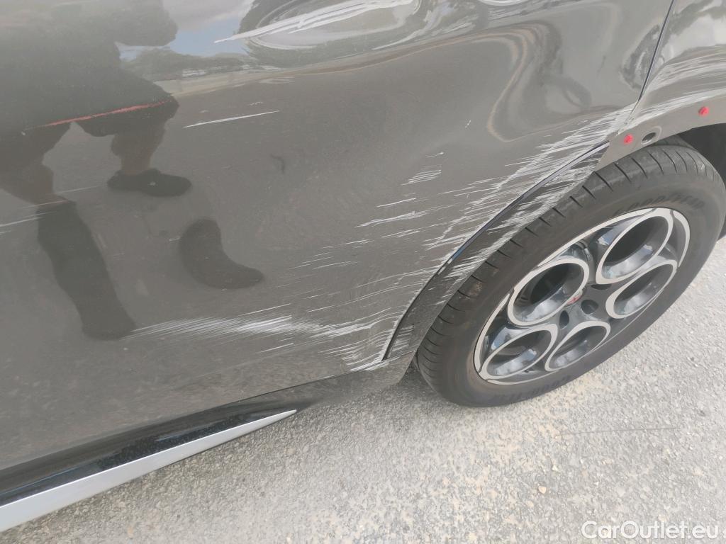  Alfa Romeo  TONALE  Ti 1.5 MHEV 160CV AT7 FWD E6d #1