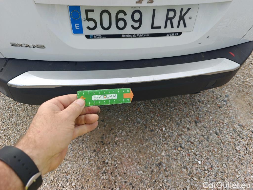  Peugeot  2008 PEUGEOT  / 2019 / 5P / todoterreno Active BlueHDI 81kW (110CV) #31