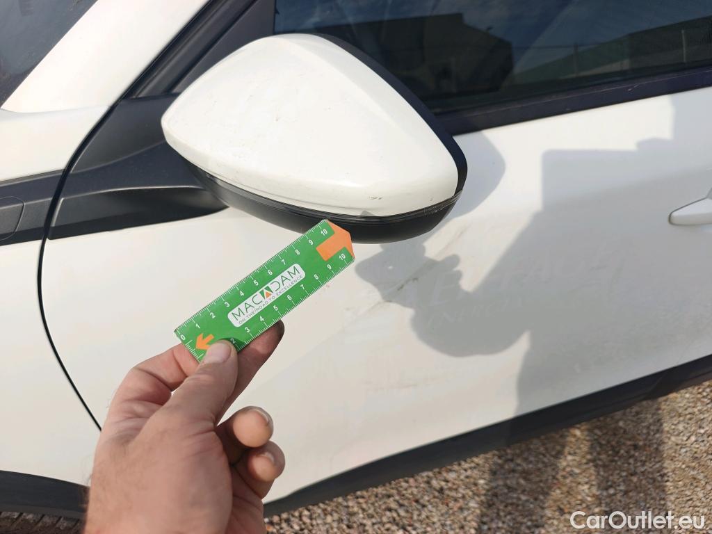  Peugeot  2008 PEUGEOT  / 2019 / 5P / todoterreno Active BlueHDI 81kW (110CV) #45