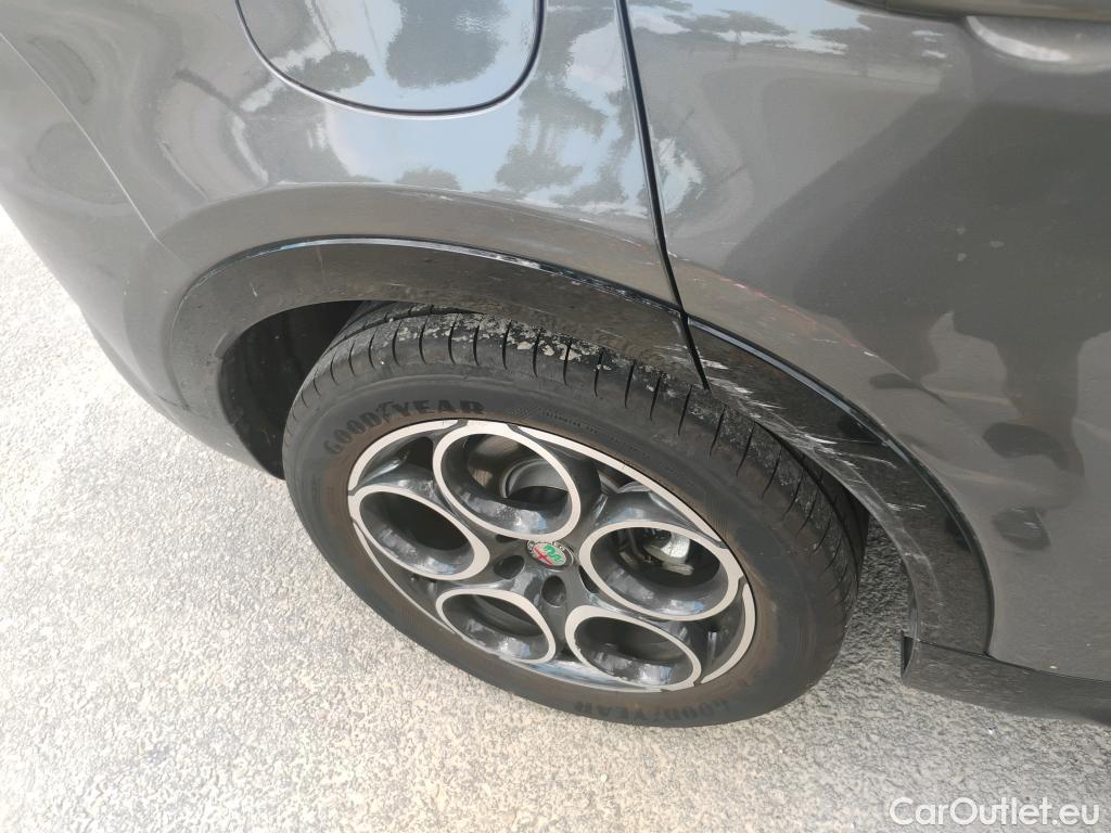  Alfa Romeo  TONALE  Ti 1.5 MHEV 160CV AT7 FWD E6d #23