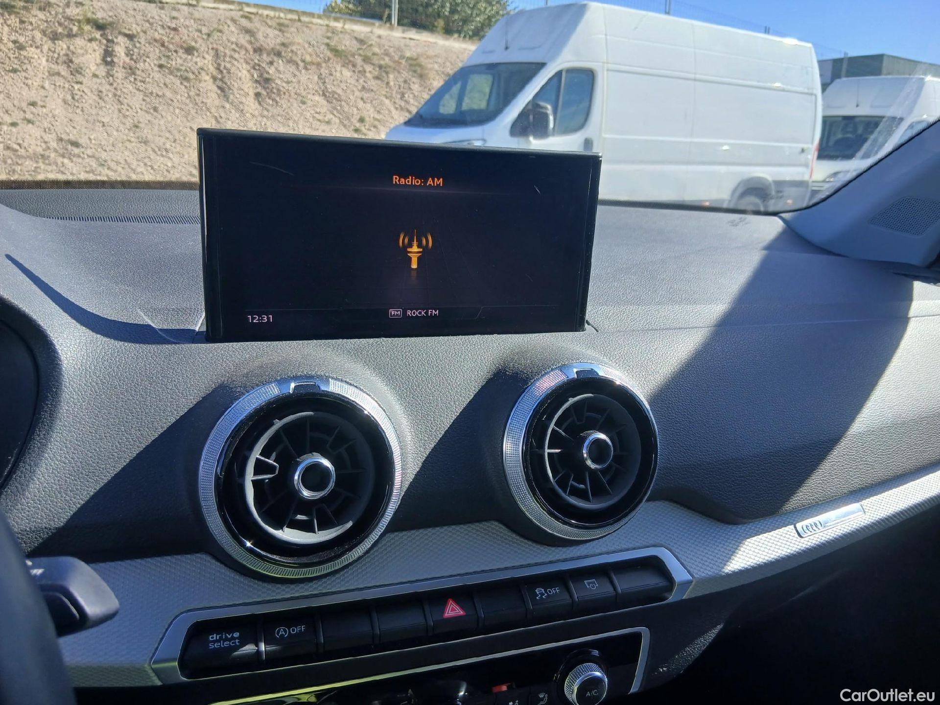 Audi  Q2 AUDI  / 2020 / 5P / todoterreno S line 30 TDI 85kW (116CV) S tronic #11