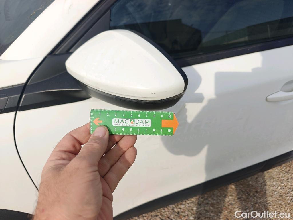  Peugeot  2008 PEUGEOT  / 2019 / 5P / todoterreno Active BlueHDI 81kW (110CV) #44