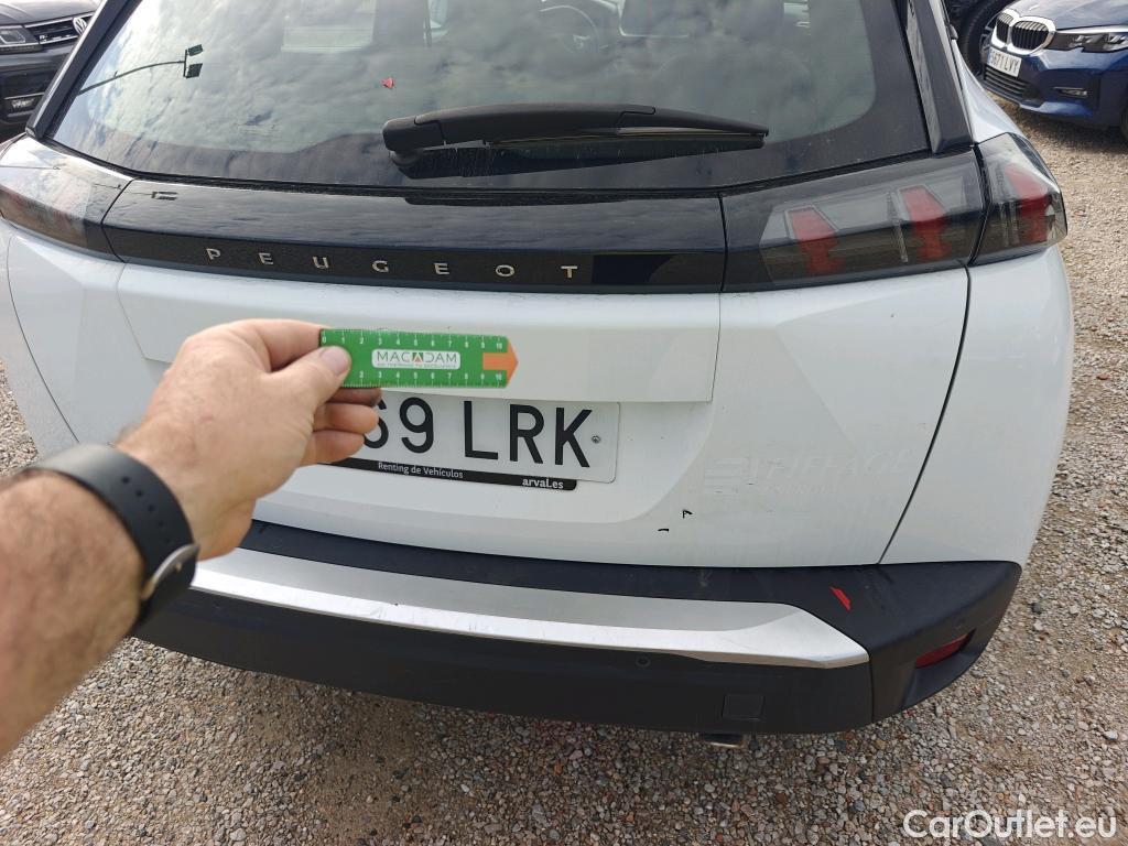  Peugeot  2008 PEUGEOT  / 2019 / 5P / todoterreno Active BlueHDI 81kW (110CV) #42