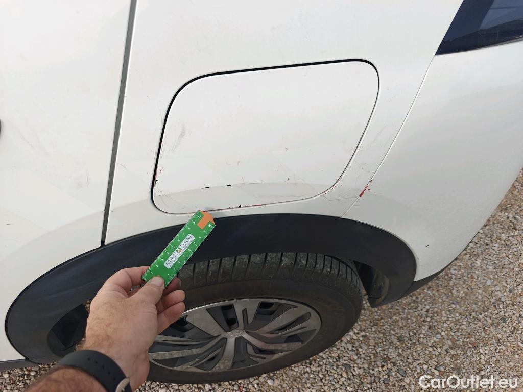  Peugeot  2008 PEUGEOT  / 2019 / 5P / todoterreno Active BlueHDI 81kW (110CV) #24