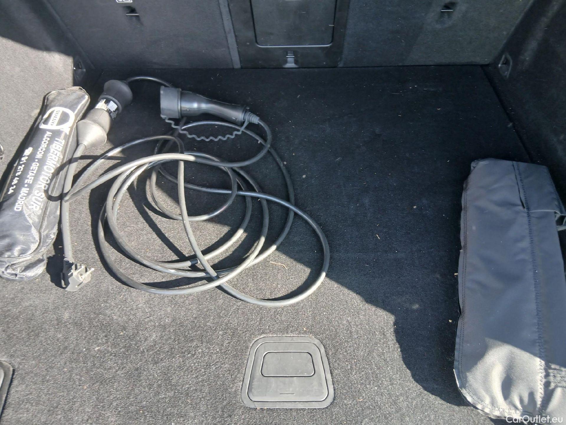  Volvo  XC60 VOLVO  / 2017 / 5P / todoterreno 2.0 T6 AWD Recharge Inscription Exp Auto #30