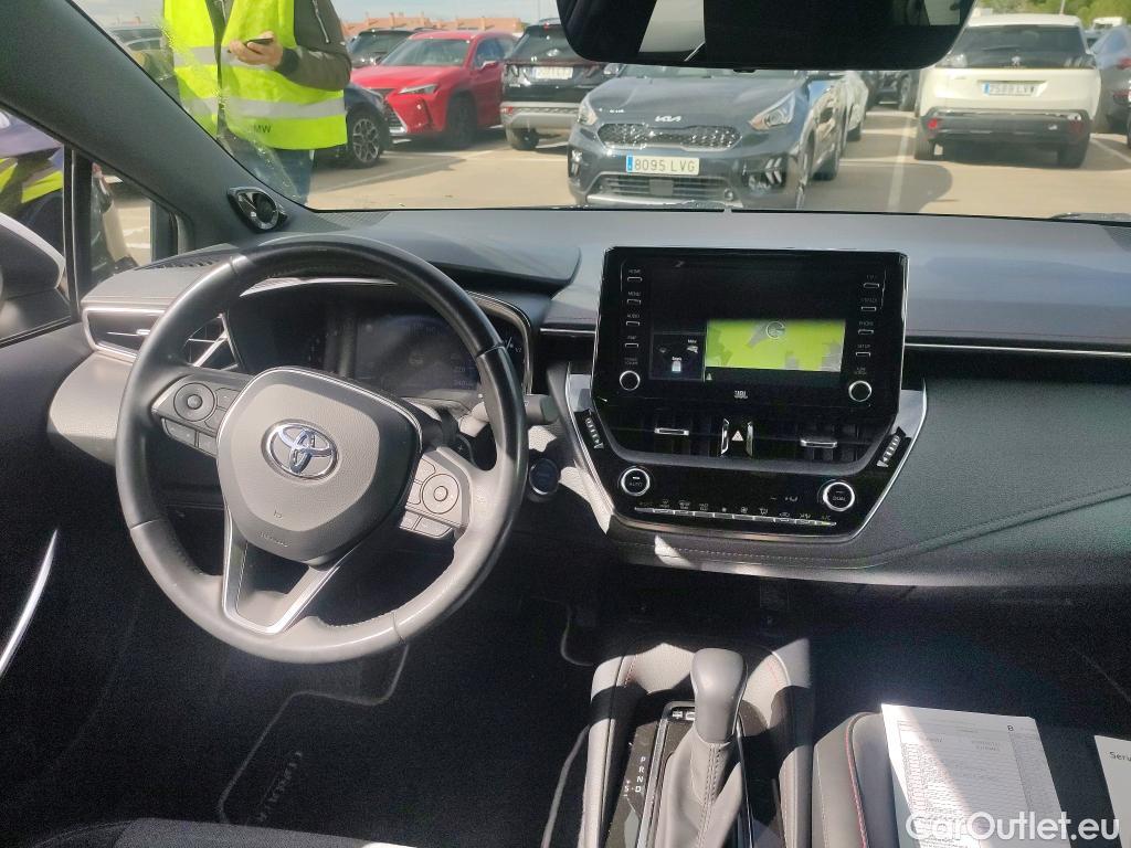 Toyota  Corolla TOYOTA  / 2019 / 5P / berlina con portón 2.0 HYBRID ADVANCE E-CVT #3