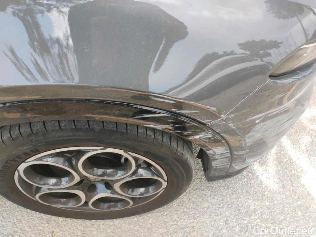  Alfa Romeo  TONALE  Ti 1.5 MHEV 160CV AT7 FWD E6d #28