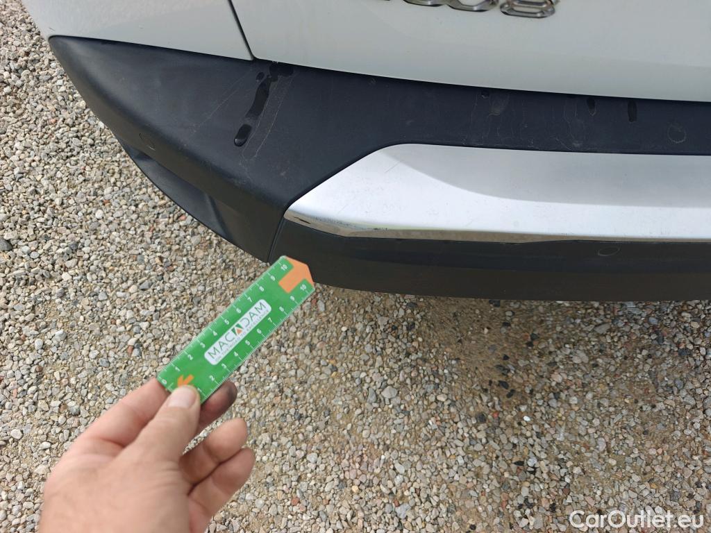  Peugeot  2008 PEUGEOT  / 2019 / 5P / todoterreno Active BlueHDI 81kW (110CV) #32