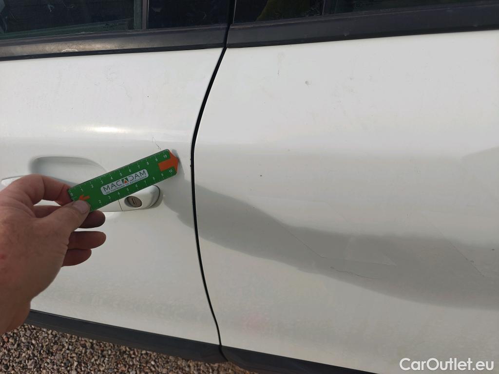  Peugeot  2008 PEUGEOT  / 2019 / 5P / todoterreno Active BlueHDI 81kW (110CV) #41