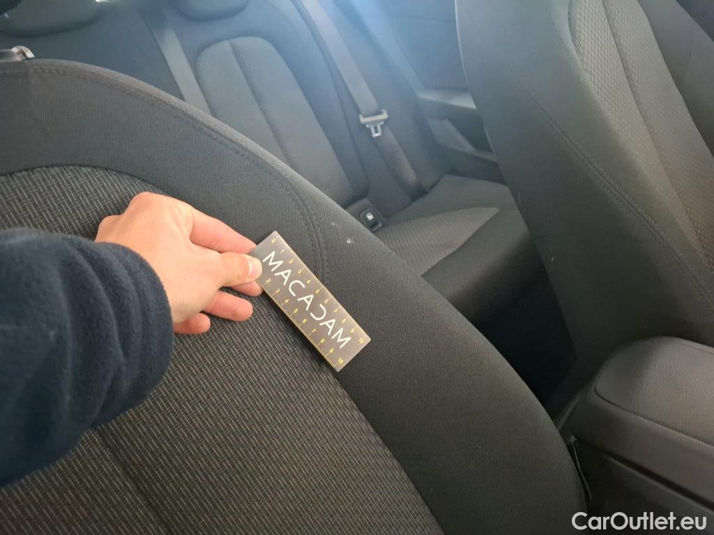 Bmw  Serie 1 BMW Série 1 / 2019 / 5P / Berline 116i DKG7 Business Design #8