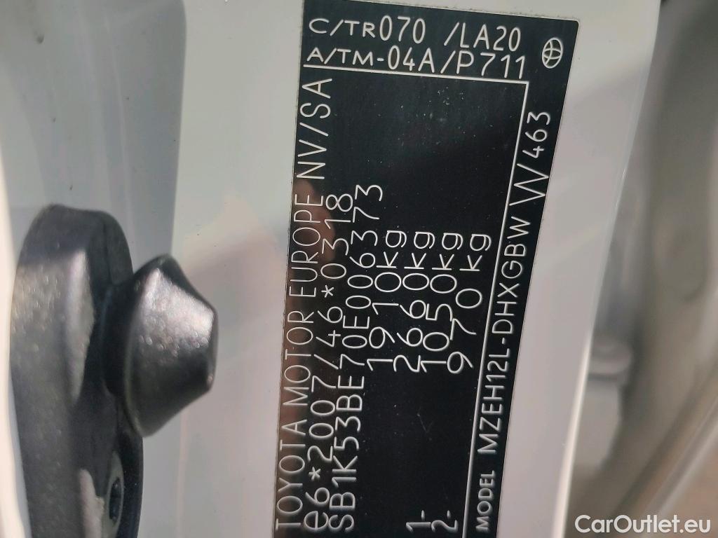 Toyota  Corolla TOYOTA  / 2019 / 5P / berlina con portón 2.0 HYBRID ADVANCE E-CVT #17