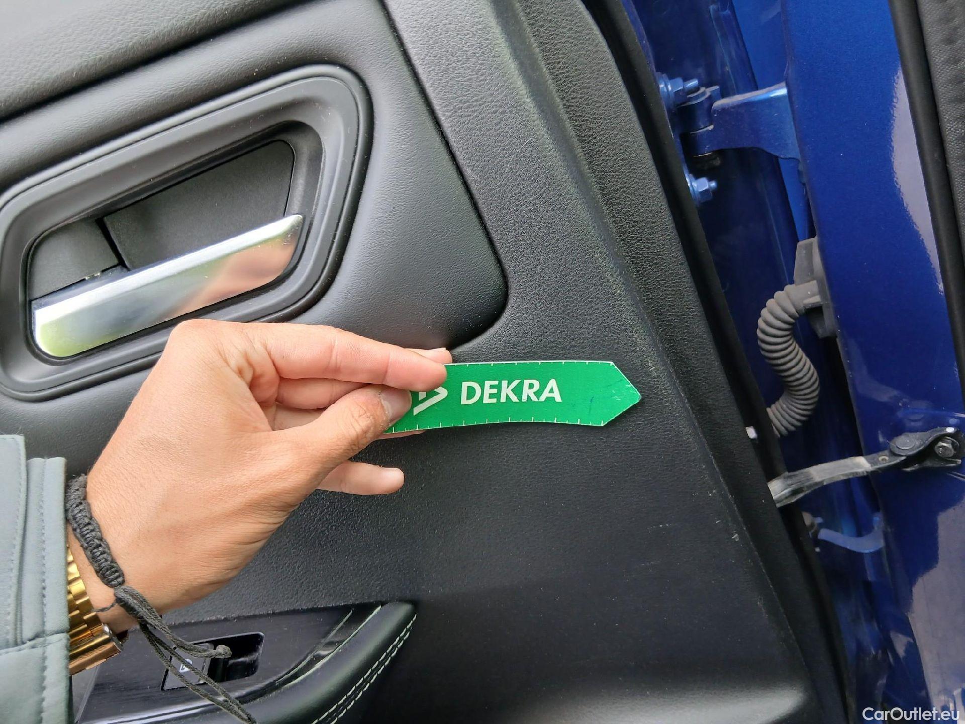  Nissan  Qashqai NISSAN  / 2021 / 5P / todoterreno DIG-T 103kW mHEV 4x2 Premiere Edition(SL) #18